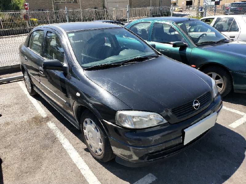 opel astra g berlina del año 2002