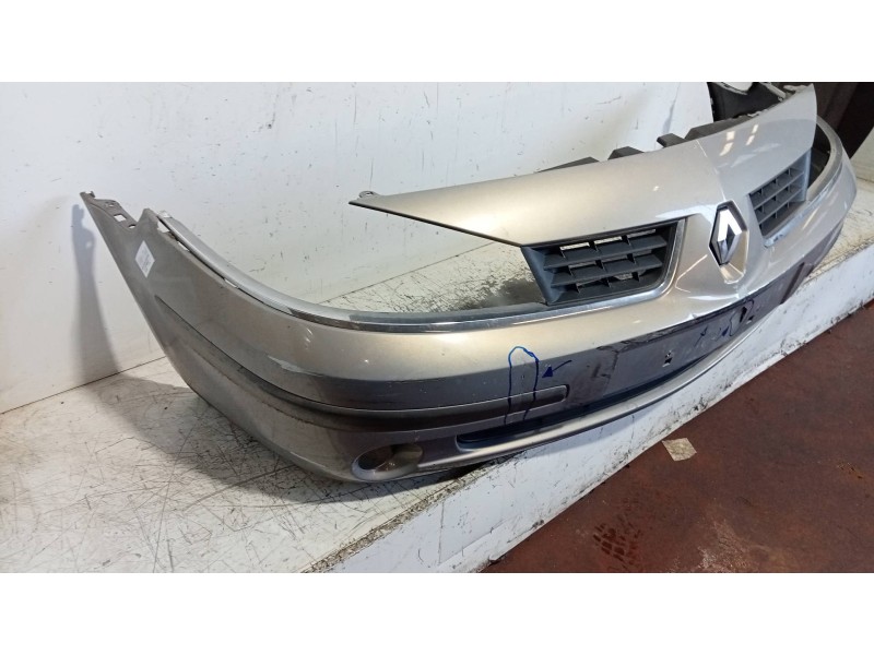 Recambio de paragolpes delantero para renault laguna ii grandtour (kg0) dynamique luxe referencia OEM IAM   