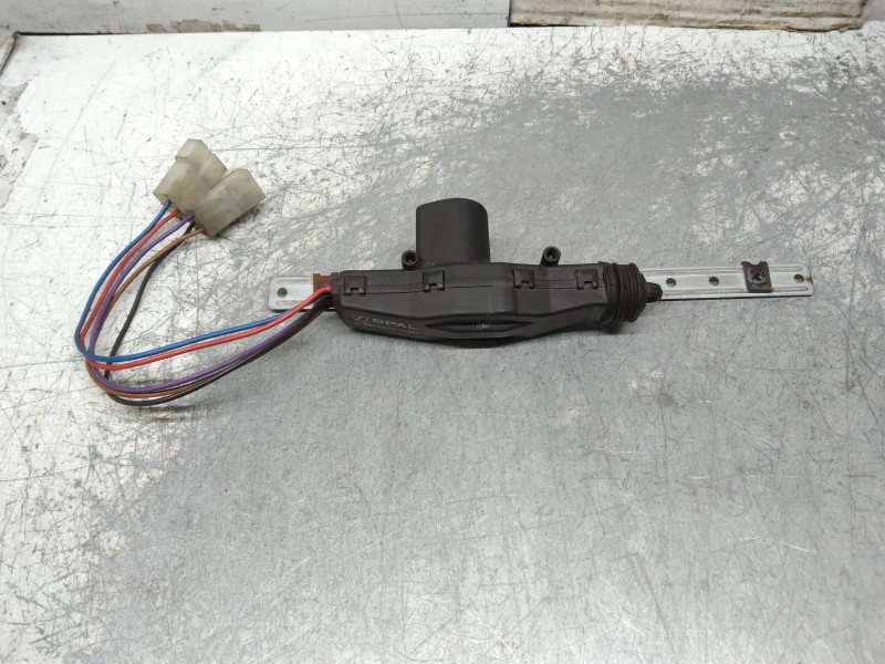 Recambio de motor cierre centralizado delantero derecho para peugeot 106 (s2) kid referencia OEM IAM   3P