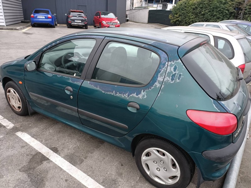 peugeot 206 berlina del año 1999