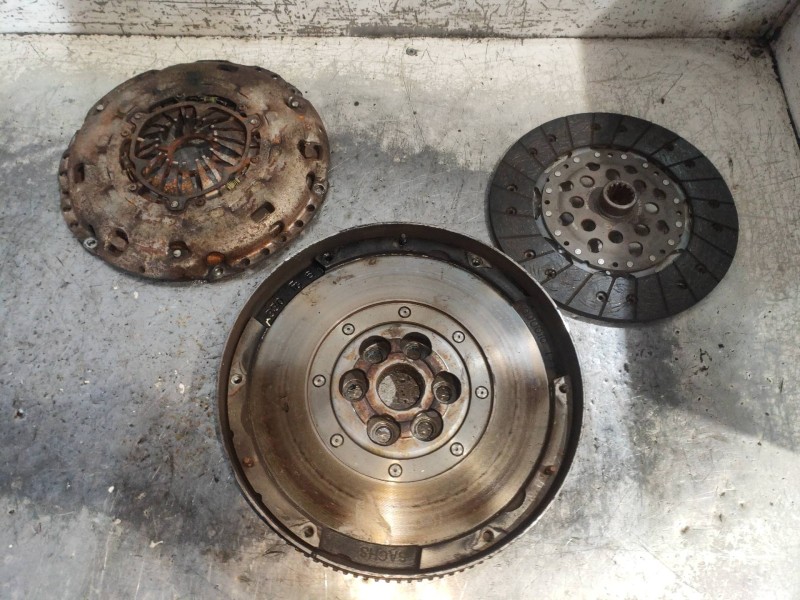 Recambio de kit embrague para saab 9-5 berlina 1.9 tid vector referencia OEM IAM   