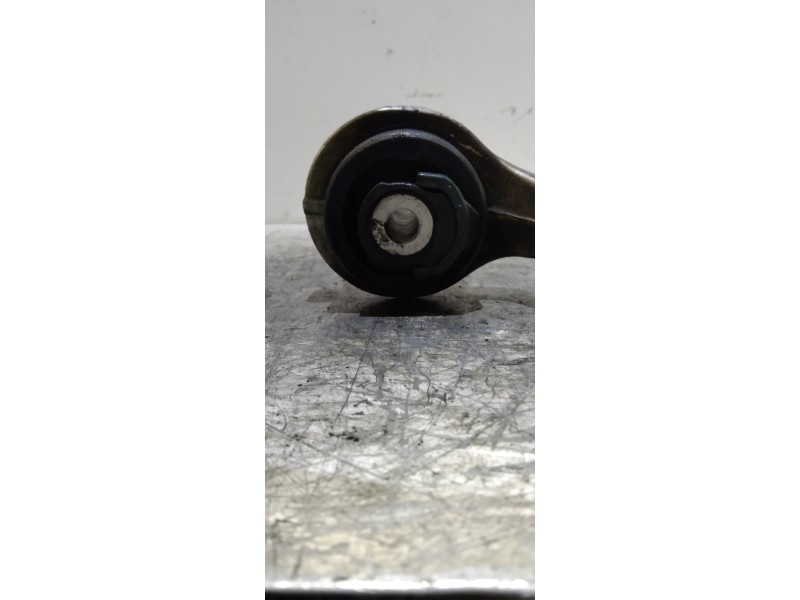 Recambio de brazo suspension inferior delantero izquierdo para audi a6 berlina (4b2) 2.5 tdi referencia OEM IAM   