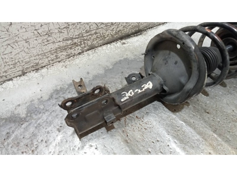 Recambio de amortiguador delantero derecho para hyundai accent (mc) gl crdi referencia OEM IAM   