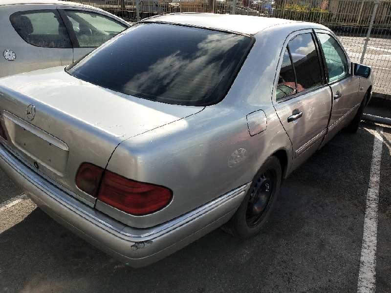 mercedes clase e (w210) berlina diesel del año 1998