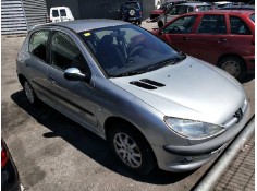 peugeot 206 berlina del año 2001