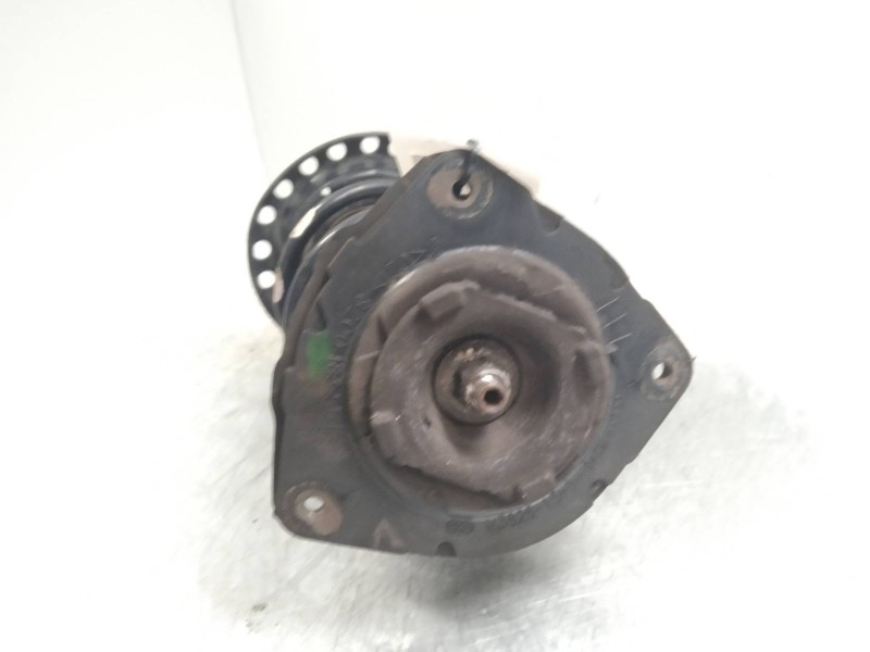 Recambio de amortiguador delantero izquierdo para nissan micra (k12e) acenta referencia OEM IAM   