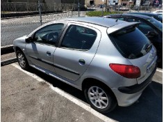 peugeot 206 berlina del año 2001 2
