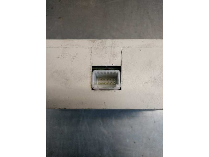 Recambio de pantalla multifuncion para nissan micra (k12e) acenta referencia OEM IAM AX607 4Y206211 07