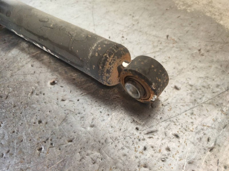 Recambio de amortiguador trasero derecho para nissan pixo (uao) 1.0 referencia OEM IAM 41800M68K00  