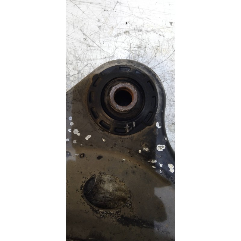 Recambio de brazo suspension inferior delantero izquierdo para citroen c3 1.4 hdi sx plus referencia OEM IAM   
