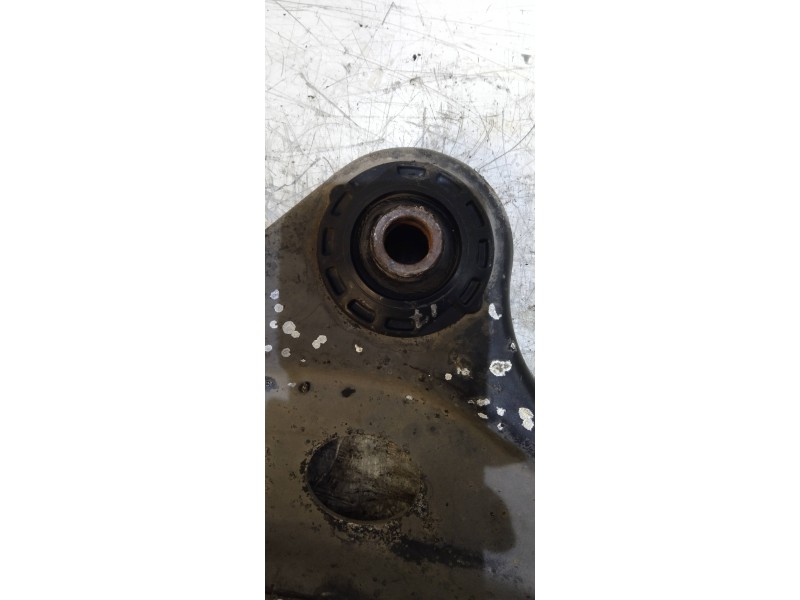 Recambio de brazo suspension inferior delantero izquierdo para citroen c3 1.4 hdi sx plus referencia OEM IAM   