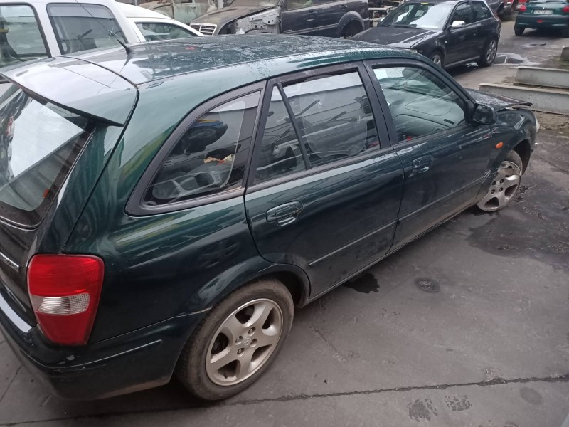 mazda 323 berlina f/s (bj) del año 2001