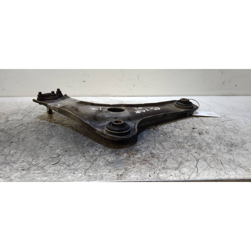 Recambio de brazo suspension inferior delantero izquierdo para citroen c3 1.4 hdi sx plus referencia OEM IAM   