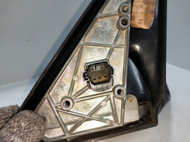 Recambio de retrovisor derecho para saab 900 berlina 2.0 cat referencia OEM IAM   ELECTRICO