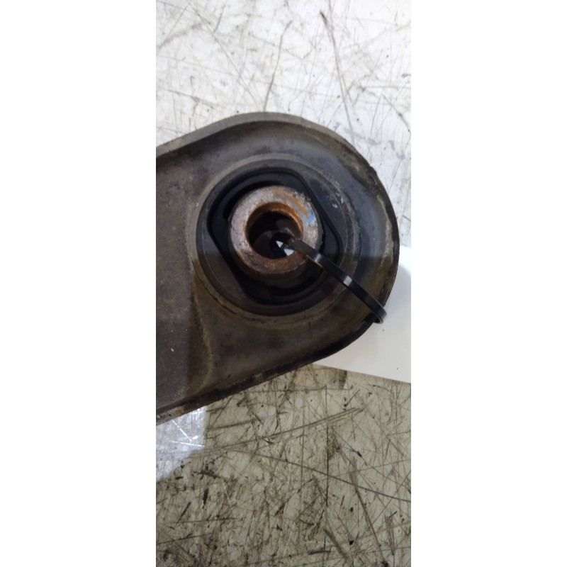 Recambio de brazo suspension inferior delantero izquierdo para citroen c3 1.4 hdi sx plus referencia OEM IAM   
