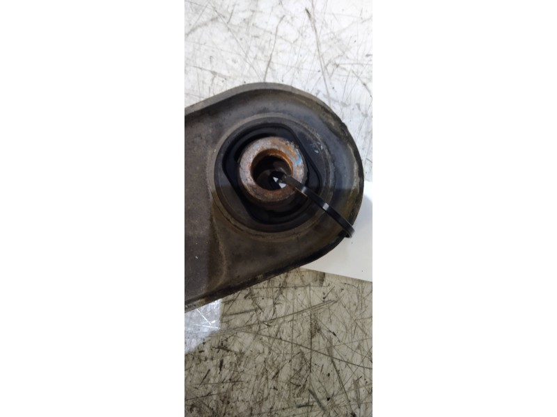 Recambio de brazo suspension inferior delantero izquierdo para citroen c3 1.4 hdi sx plus referencia OEM IAM   