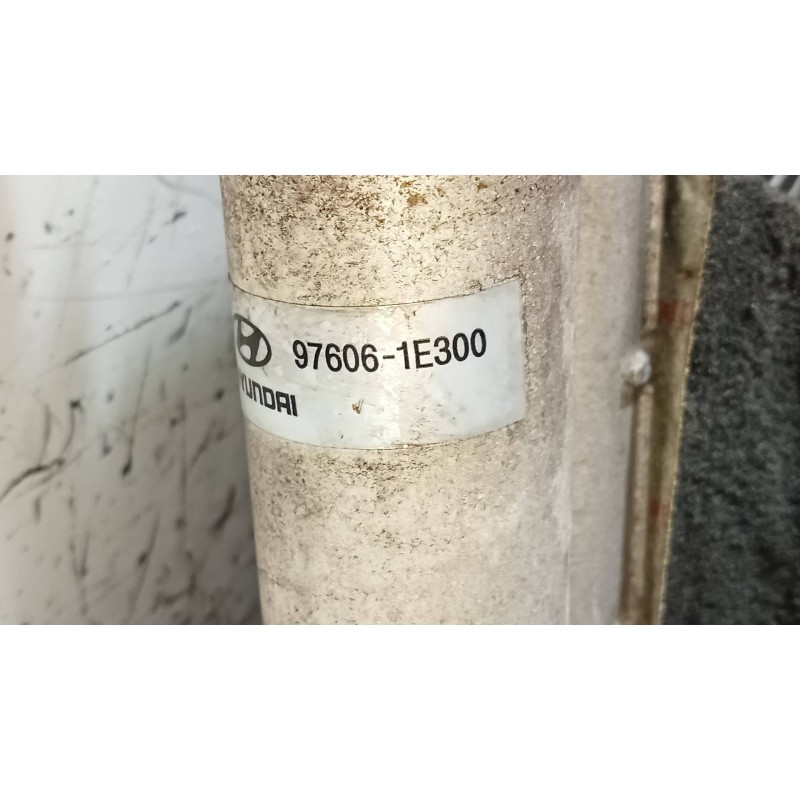 Recambio de condensador / radiador aire acondicionado para hyundai accent (mc) gl crdi referencia OEM IAM 976061E300  