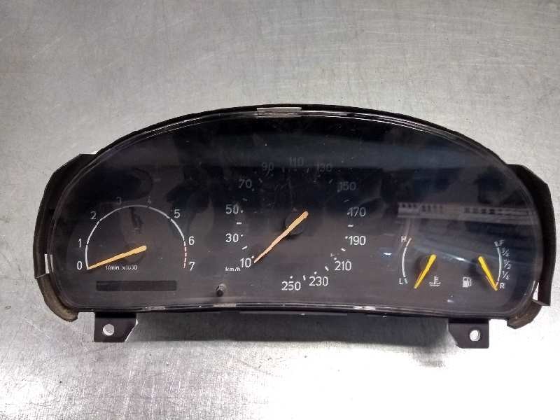 Recambio de cuadro instrumentos para saab 900 berlina 2.3 cat referencia OEM IAM 4711172 69795490T KILOINJ