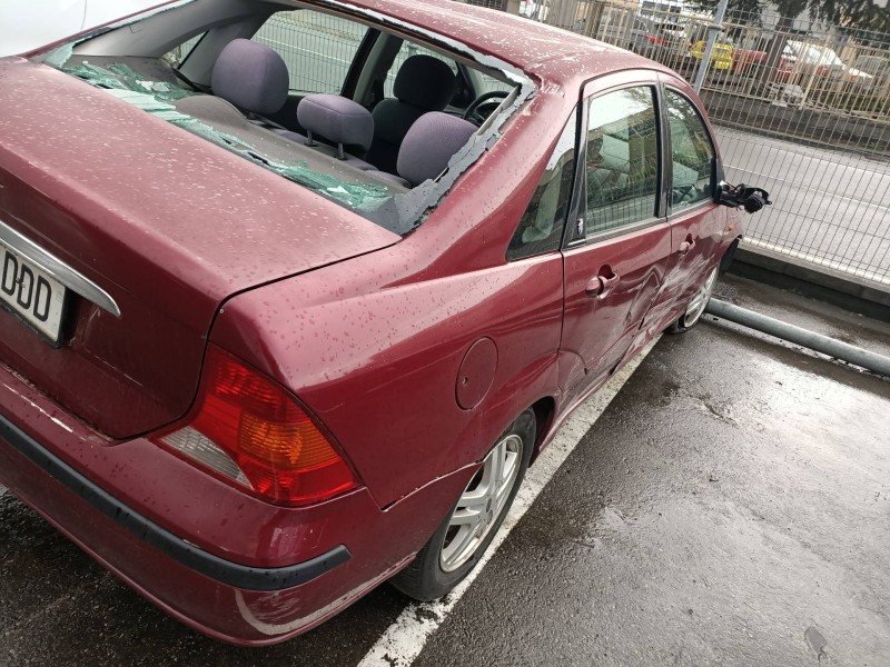 ford focus berlina (cak) del año 2004