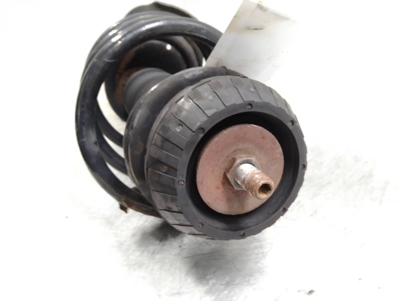 Recambio de amortiguador delantero izquierdo para mercedes vito combi 06.2003  115 cdi largo (639.703) referencia OEM IAM A63932