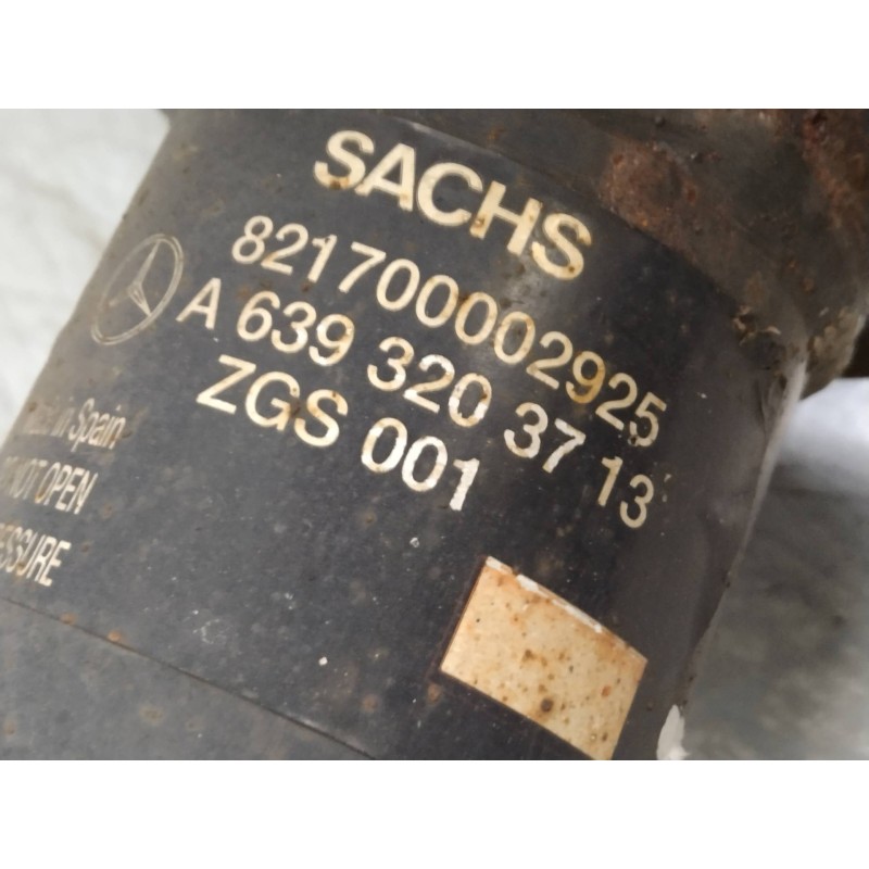 Recambio de amortiguador delantero izquierdo para mercedes vito combi 06.2003  115 cdi largo (639.703) referencia OEM IAM A63932