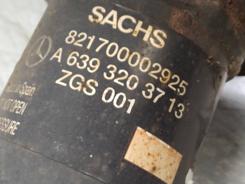 Recambio de amortiguador delantero izquierdo para mercedes vito combi 06.2003  115 cdi largo (639.703) referencia OEM IAM A63932