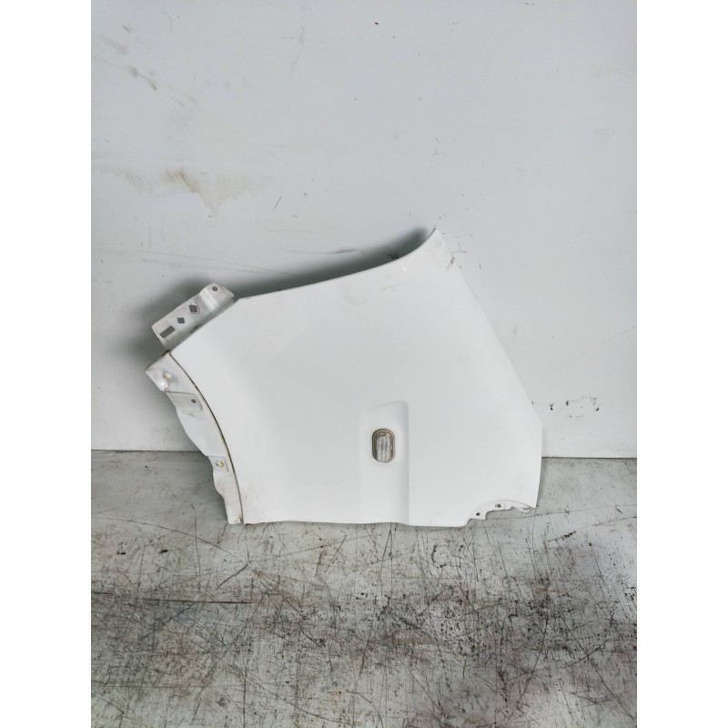 Recambio de aleta delantera izquierda para opel movano (2004 =>) combi medio techo elevado l2h2 2.8t referencia OEM IAM   