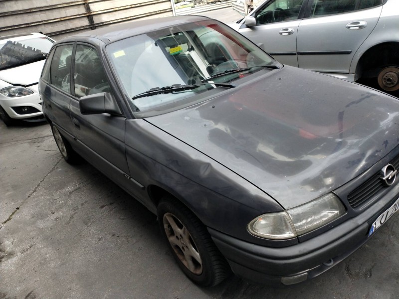 opel astra f berlina del año 1996