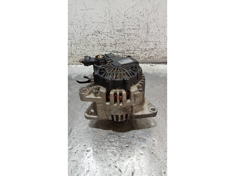 Recambio de alternador para hyundai accent (mc) gl crdi referencia OEM IAM 373002A110 2655475 