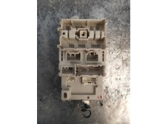 Recambio de caja reles / fusibles para toyota rav 4 (a2) 2.0 d-4d executive 4x4 (2003) referencia OEM IAM 8273342081  