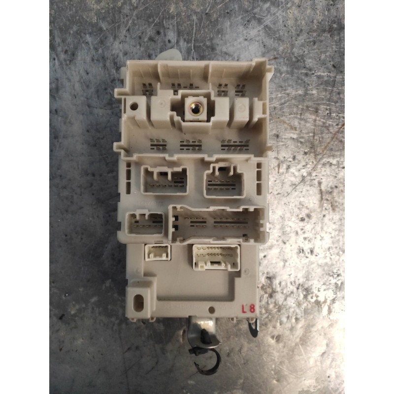 Recambio de caja reles / fusibles para toyota rav 4 (a2) 2.0 d-4d executive 4x4 (2003) referencia OEM IAM 8273342081  