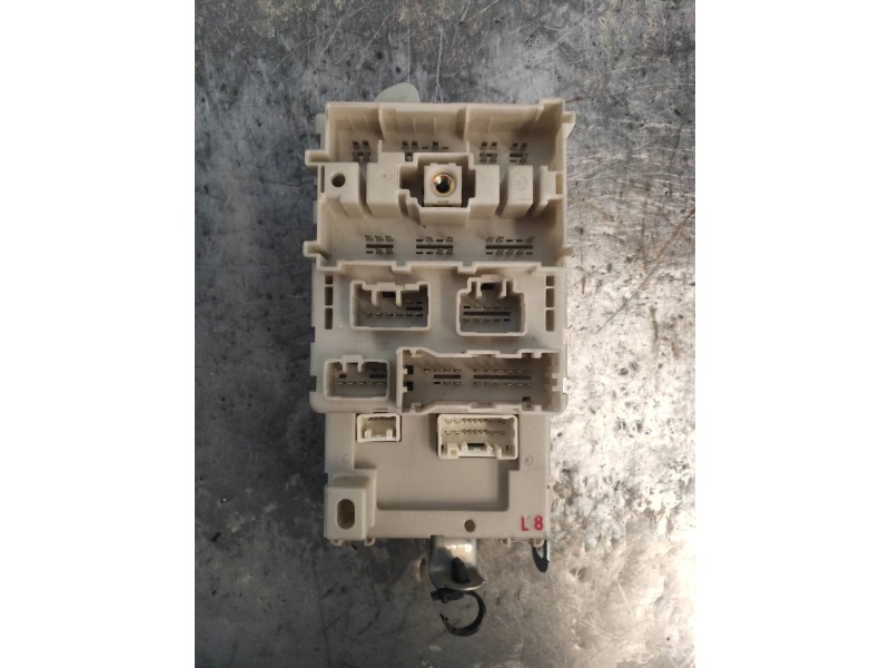 Recambio de caja reles / fusibles para toyota rav 4 (a2) 2.0 d-4d executive 4x4 (2003) referencia OEM IAM 8273342081  