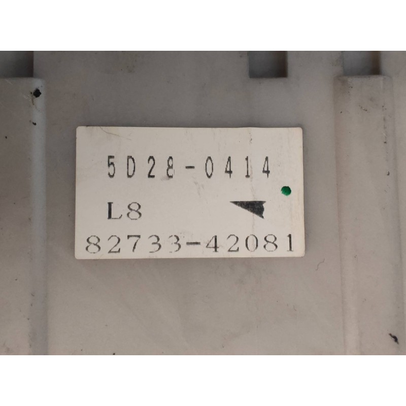 Recambio de caja reles / fusibles para toyota rav 4 (a2) 2.0 d-4d executive 4x4 (2003) referencia OEM IAM 8273342081  