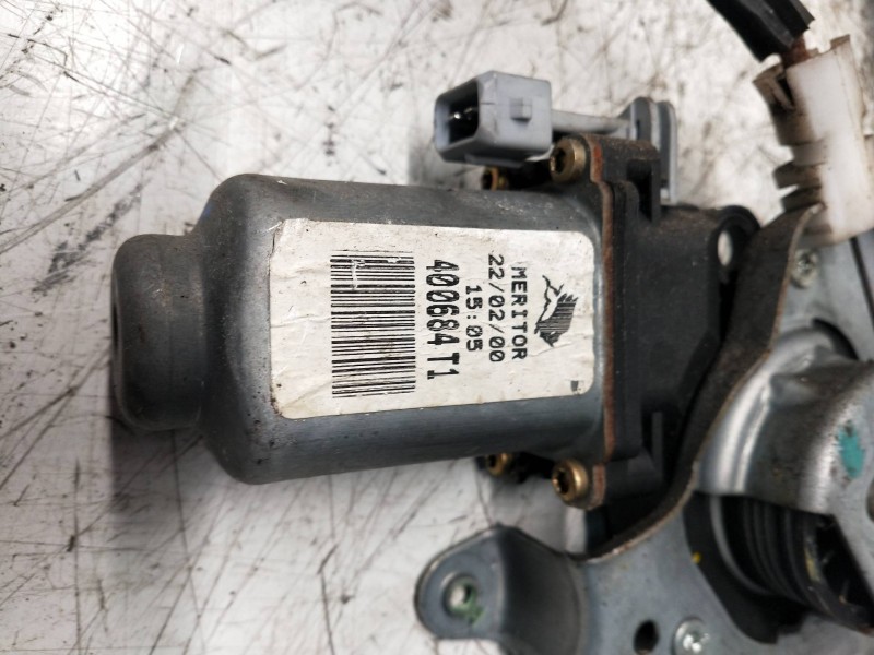 Recambio de elevalunas delantero derecho para mg rover serie 75 (rj) 2.0 cdt classic referencia OEM IAM 400684T1  4P