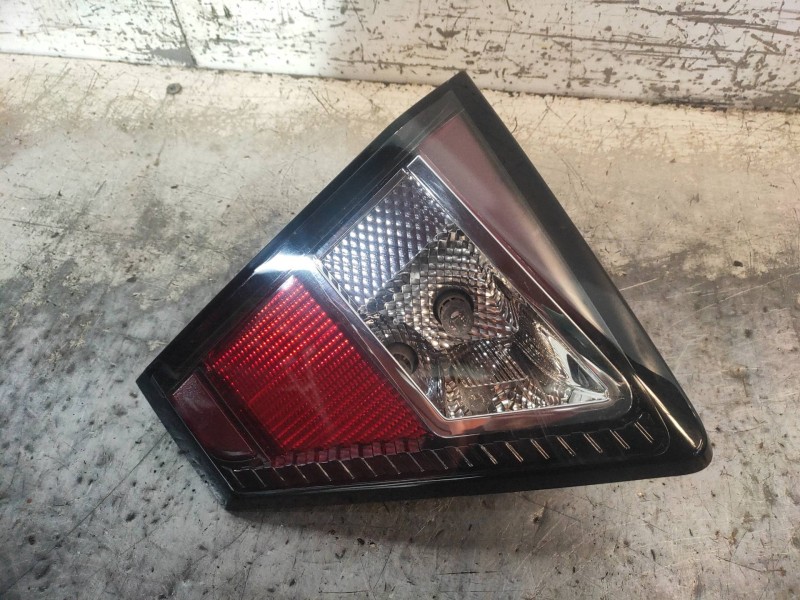 Recambio de piloto trasero izquierdo interior para ford kuga (cbs) 2.0 tdci cat referencia OEM IAM GV4113A603DD  