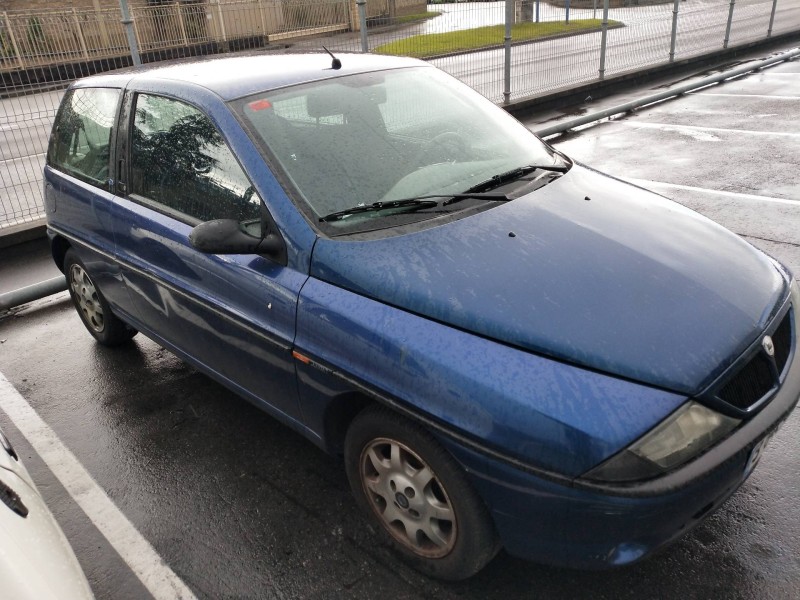 lancia lancia y del año 1999