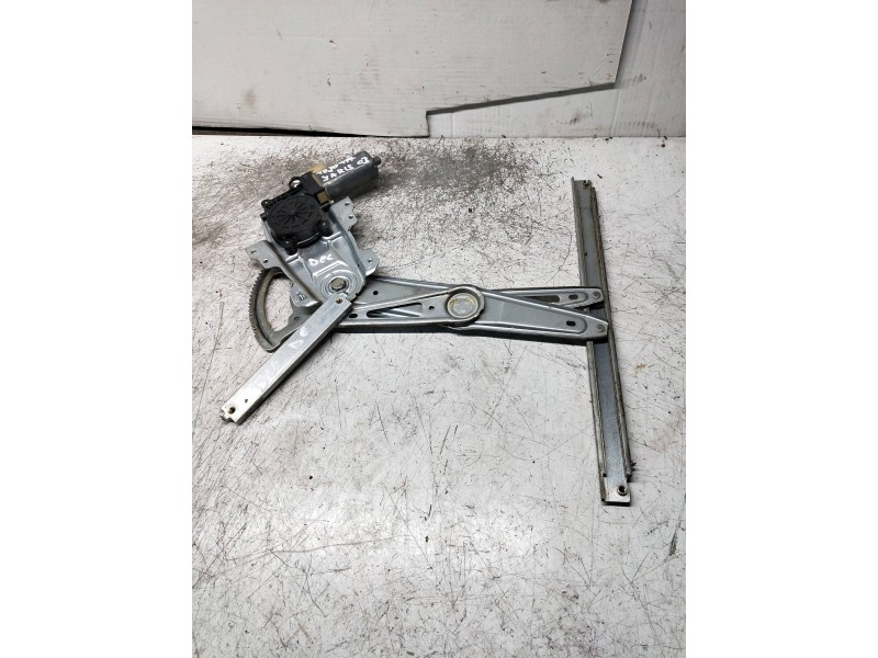 Recambio de elevalunas delantero derecho para toyota yaris (ncp1/nlp1/scp1) referencia OEM IAM 0130822017  