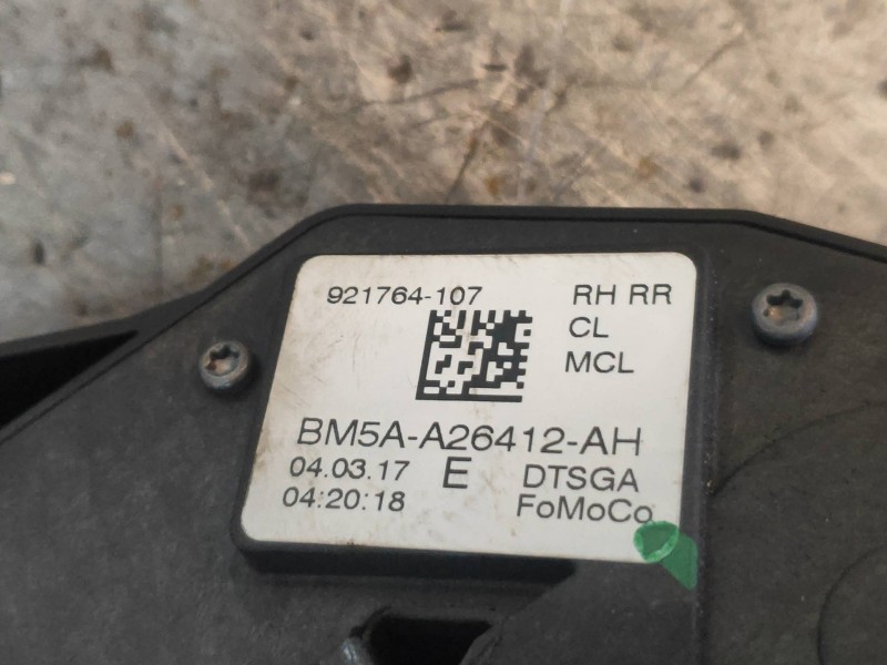 Recambio de motor cierre centralizado trasero derecho para ford kuga (cbs) 2.0 tdci cat referencia OEM IAM BM5AA26412AH 92176410
