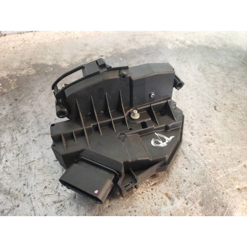 Recambio de motor cierre centralizado trasero derecho para ford kuga (cbs) 2.0 tdci cat referencia OEM IAM BM5AA26412AH 92176410