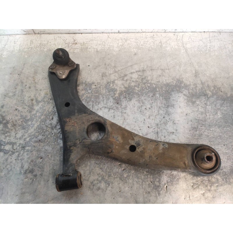 Recambio de brazo suspension inferior delantero derecho para toyota rav 4 (a2) 2.0 d-4d executive 4x4 (2003) referencia OEM IAM 