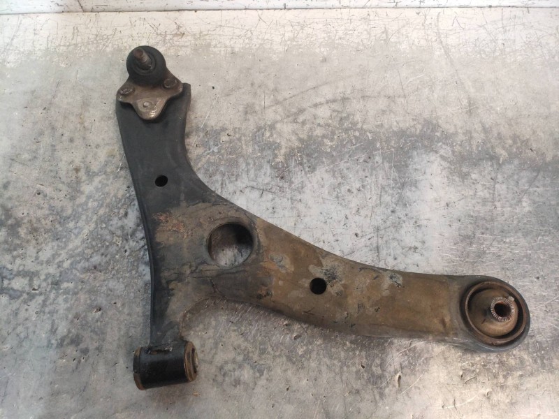 Recambio de brazo suspension inferior delantero derecho para toyota rav 4 (a2) 2.0 d-4d executive 4x4 (2003) referencia OEM IAM 
