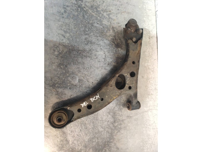 Recambio de brazo suspension inferior delantero derecho para toyota rav 4 (a2) 2.0 d-4d executive 4x4 (2003) referencia OEM IAM 