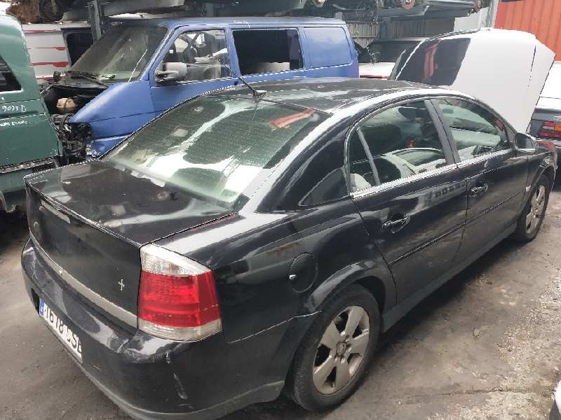 opel vectra c berlina del año 2004