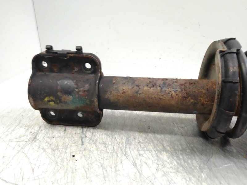 Recambio de amortiguador delantero izquierdo para renault trafic 2.1 diesel referencia OEM IAM   