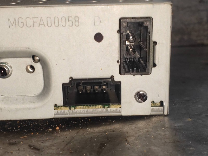 Recambio de sistema audio / radio cd para audi a5 coupe (8t) 2.7 tdi referencia OEM IAM 8T1035110B  