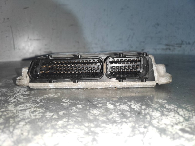 Recambio de centralita motor uce para audi a3 (8l) 1.9 tdi ambiente referencia OEM IAM 0281001756 038906018BA 