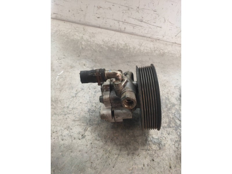 Recambio de bomba direccion para renault master kombi l1h1 3,0t referencia OEM IAM 8200763524 07261099 