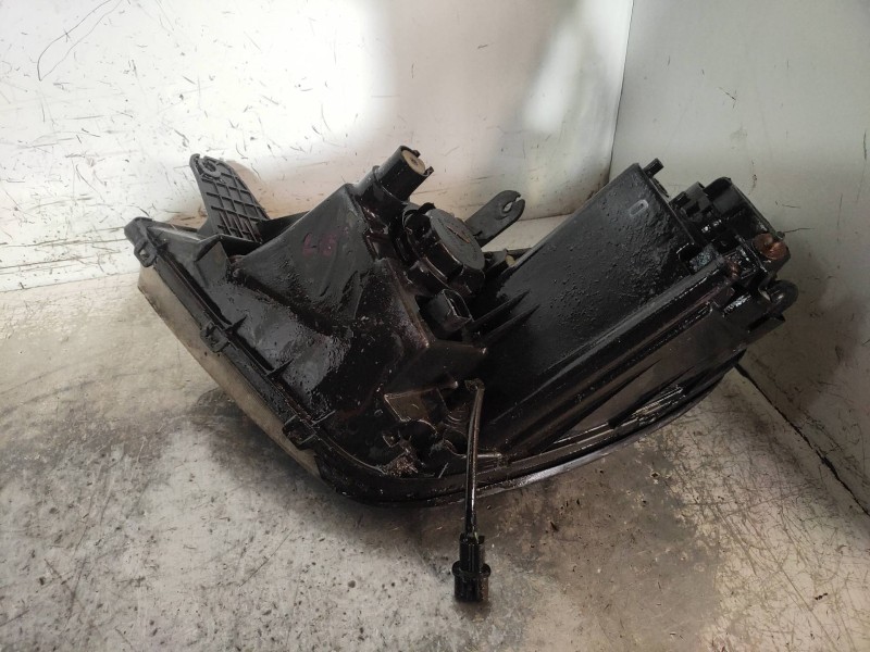 Recambio de faro derecho para ssangyong rexton 2.7 turbodiesel cat referencia OEM IAM   