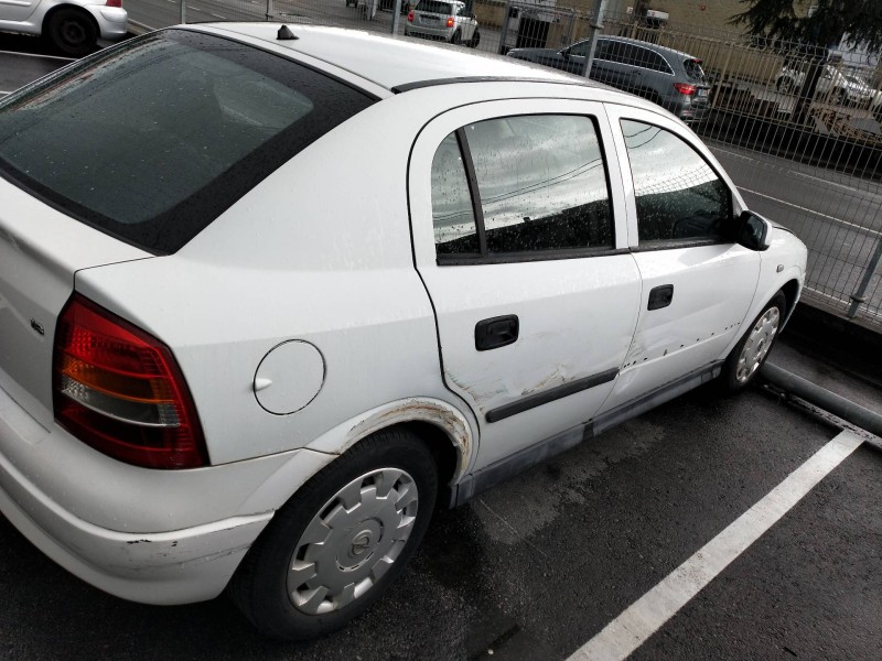 opel astra g berlina del año 1999