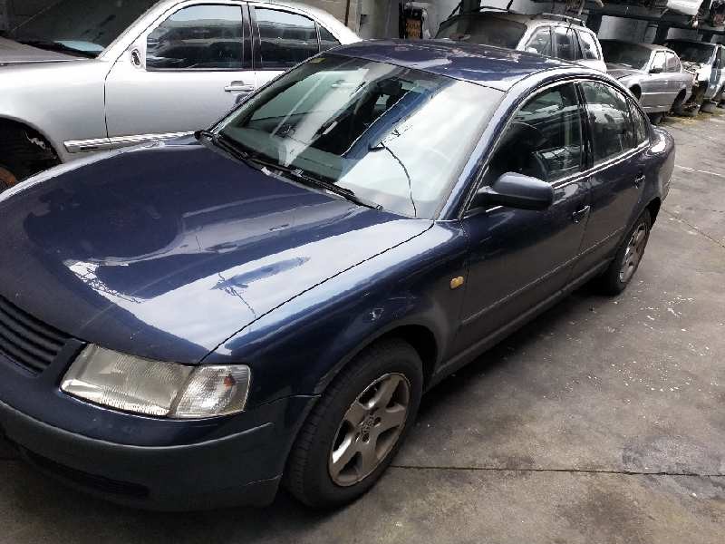 volkswagen passat berlina (3b2) del año 1999